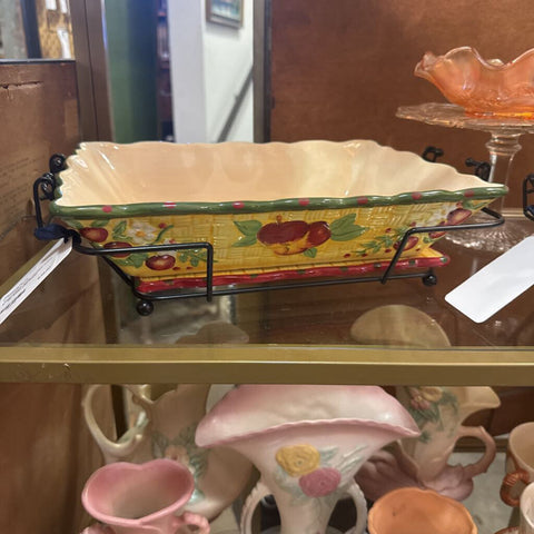 Temptations apple pattern baker, 9" 12", trivet and stand