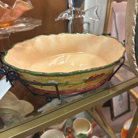 Temptations Fresh crop apple oval baker,trivet and stand