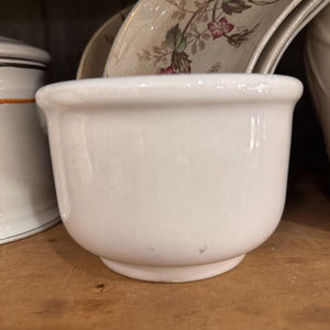 McCoy white pot