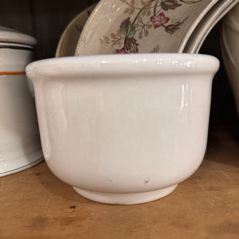McCoy white pot