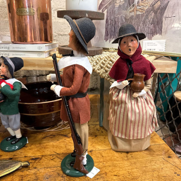 Byers' choice Caroler pilgrim man