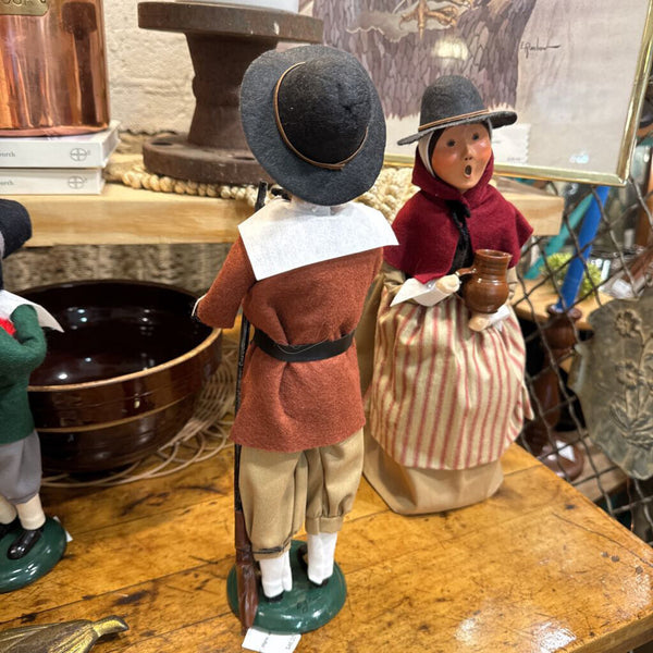 Byers' choice Caroler pilgrim man
