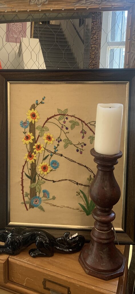 Vintage framed crewel 19 x 23