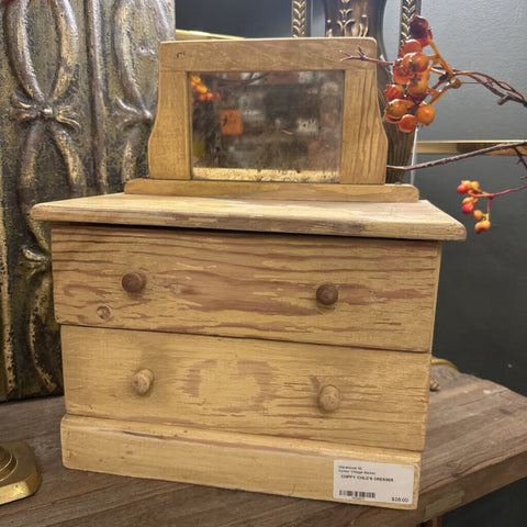 CHIPPY CHILD'S DRESSER