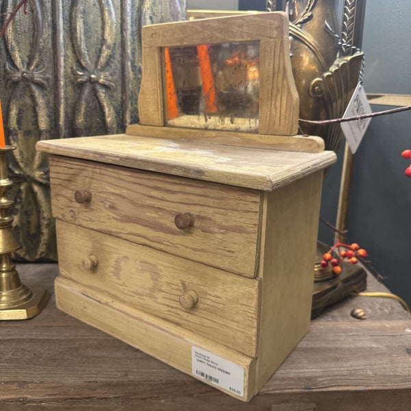 CHIPPY CHILD'S DRESSER
