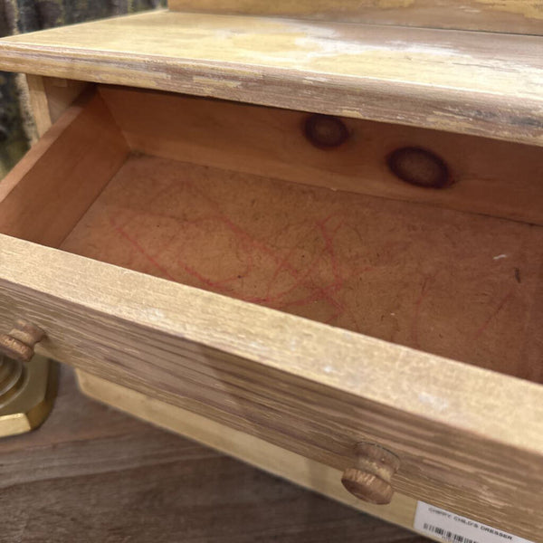 CHIPPY CHILD'S DRESSER