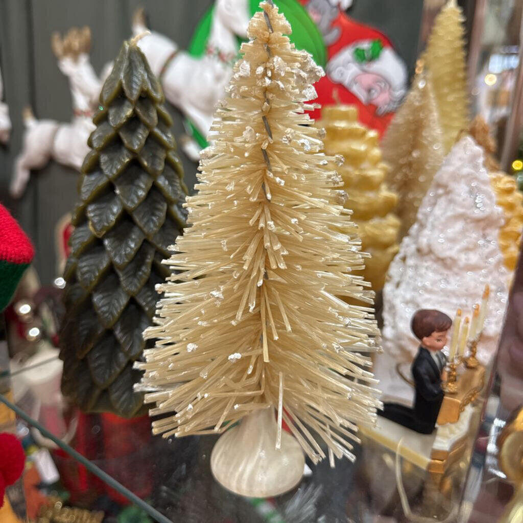 White Christmas Tree H2019