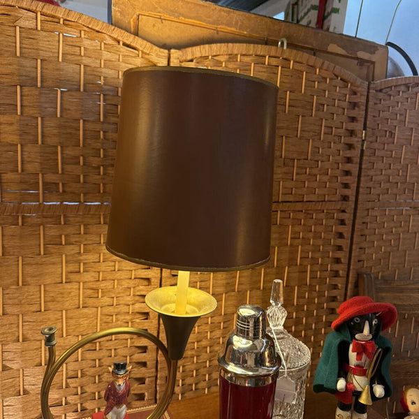 Royal Doulton Fox Hunt Lamp needs 3 way bulb as is