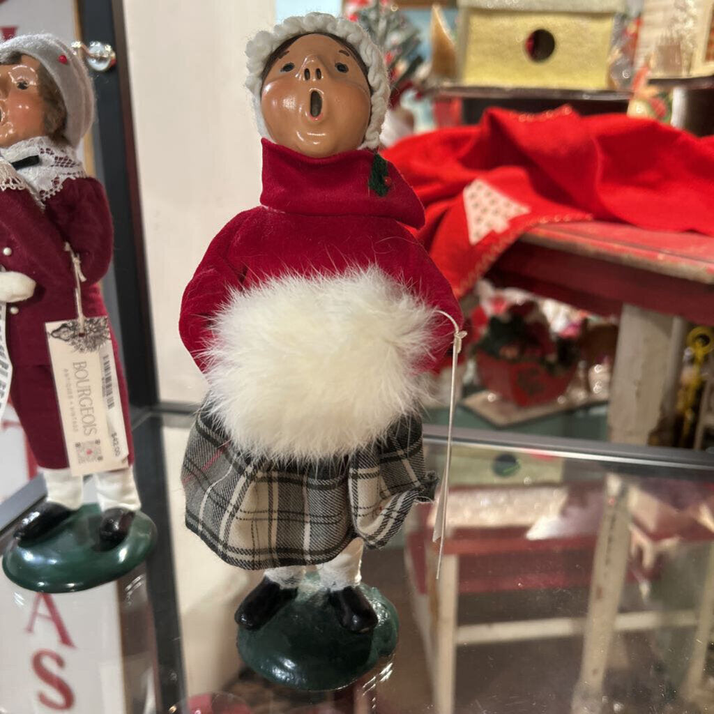 Bryers Choice Caroler Girl w/muff 10"
