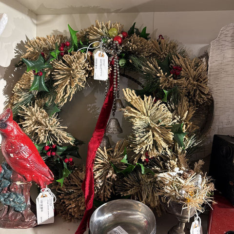 DP ANTIQUE LARGE BOTTLE BRUSH WREATH