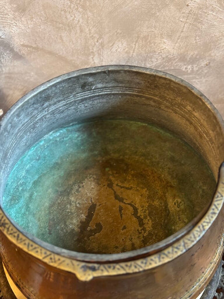 0257 antique copper pot w/handle