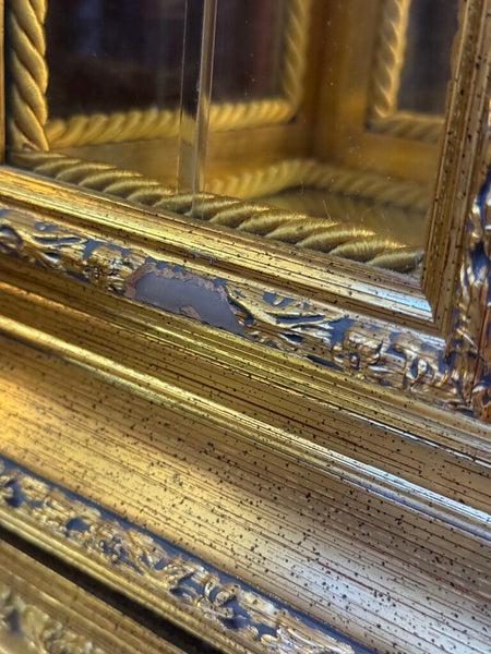 0625 Italian Marble Top Vitrine