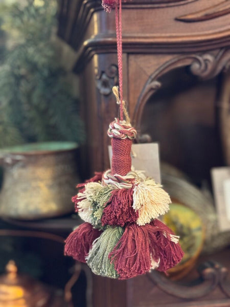 0731 Red/Green Tassle