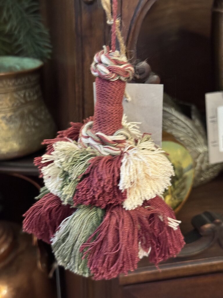 0731 Red/Green Tassle