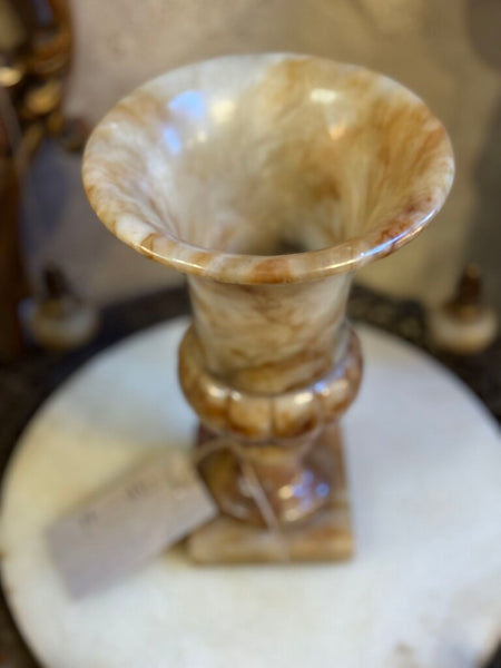 0576 Italian Alabaster Vase