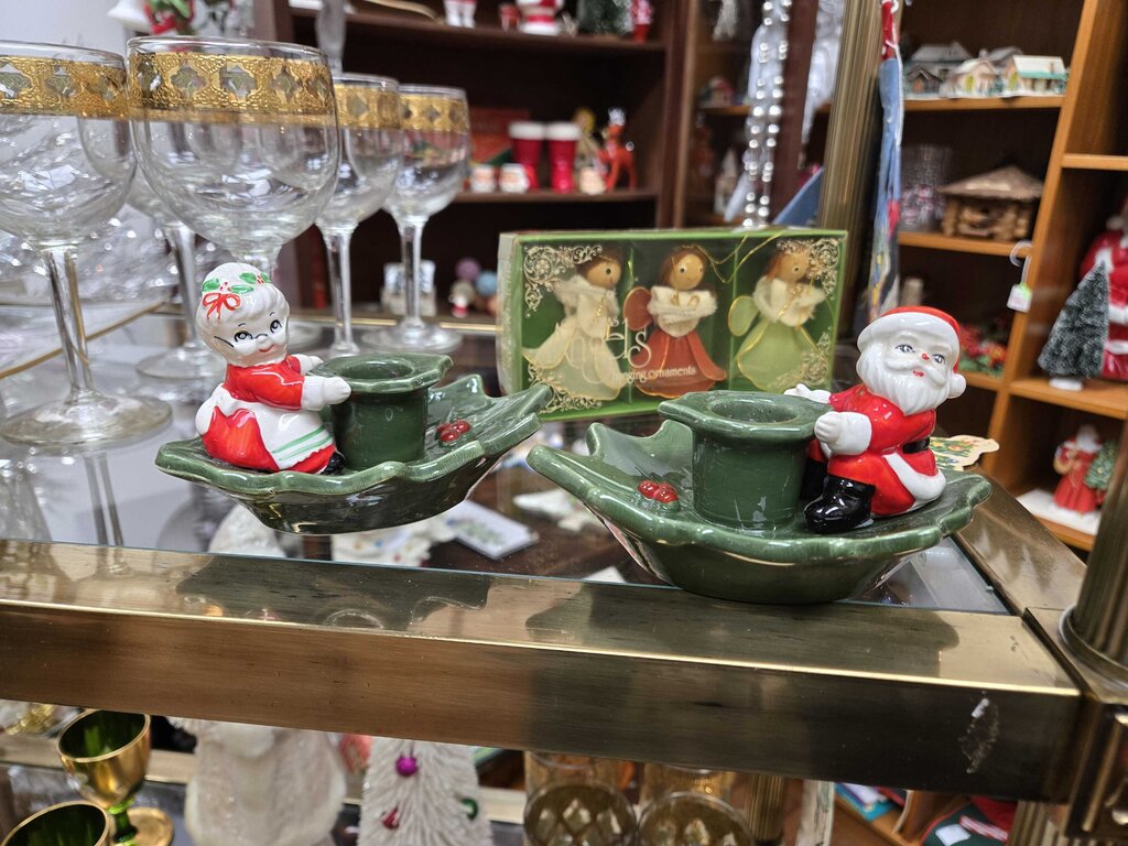 Lefton holly berry with Mr & Mrs santa pair 3 x 5.5