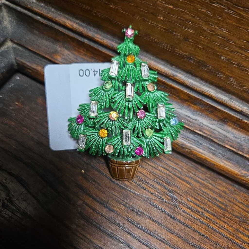 Christmas tree pin