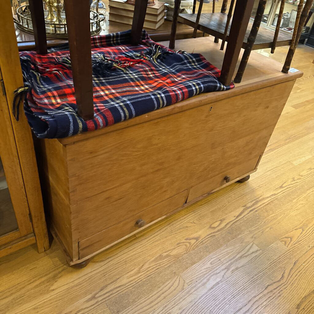 43 x 20 x 28 blanket chest with drawers mixed wood species