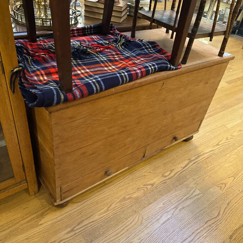 43 x 20 x 28 blanket chest with drawers mixed wood species
