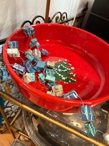 Vintage Garland with presents