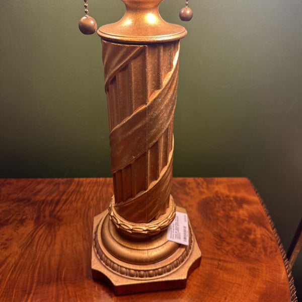 PAIR OF BEAUTIFUL VINTAGE GOLD LAMPS, WITH SHADES. HEAVY