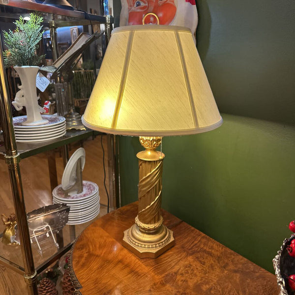PAIR OF BEAUTIFUL VINTAGE GOLD LAMPS, WITH SHADES. HEAVY