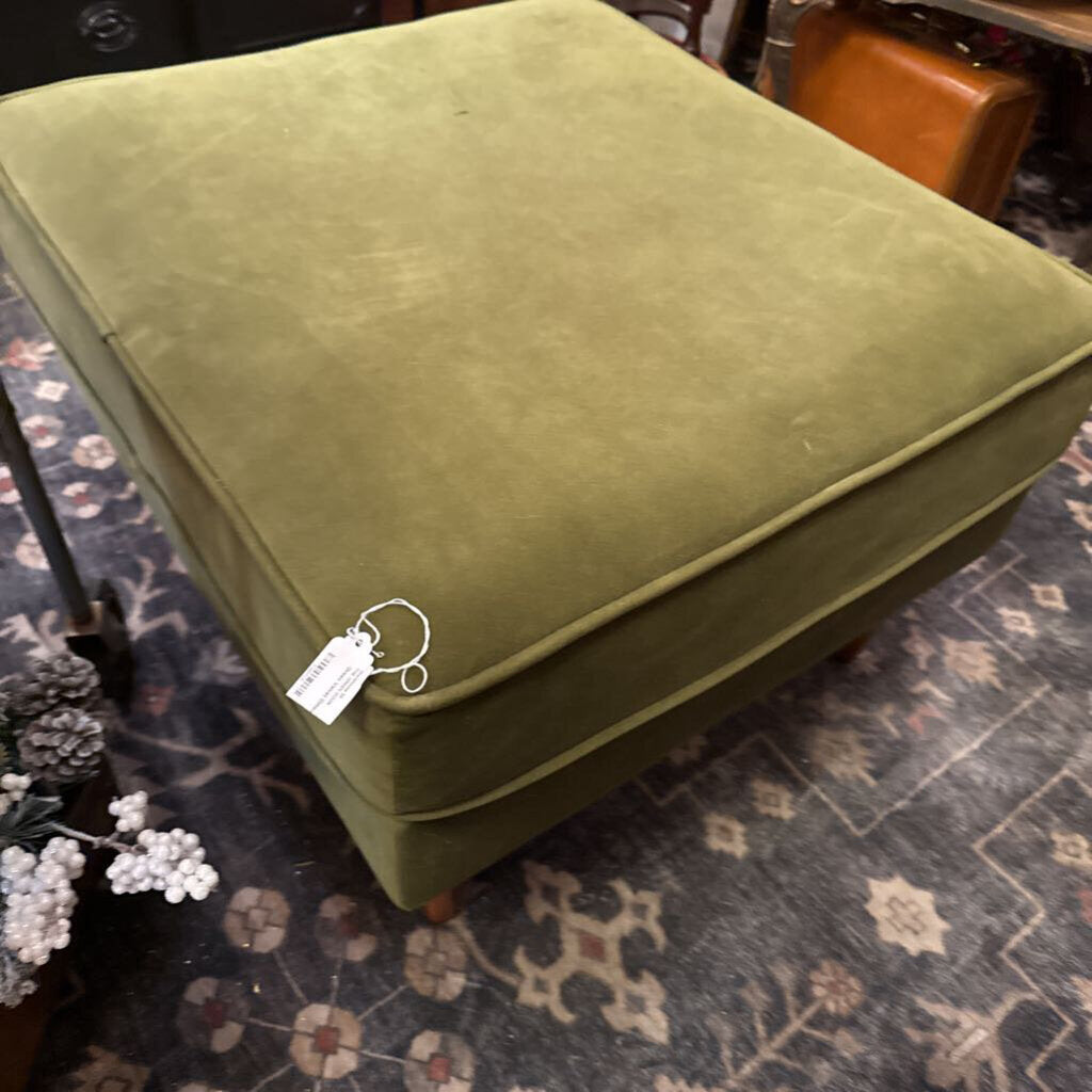 Green Velvet Ottoman 25x28x18T