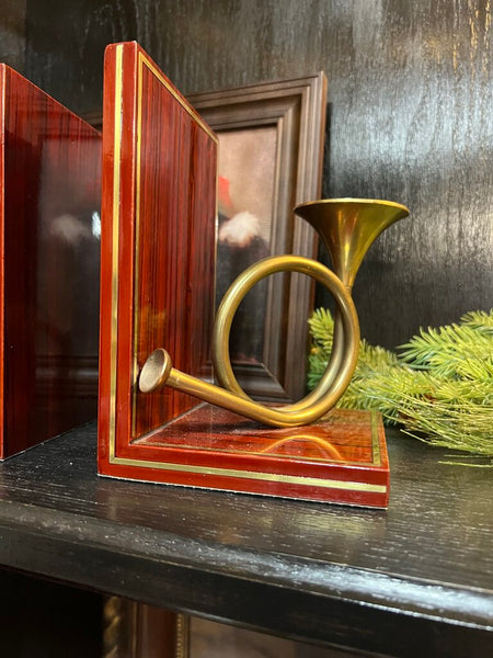 Braid inlaid French horn bookends