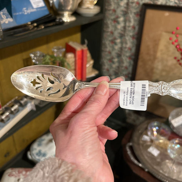 1847 ROGERS BROS LARGE SPOON HERITAGE
