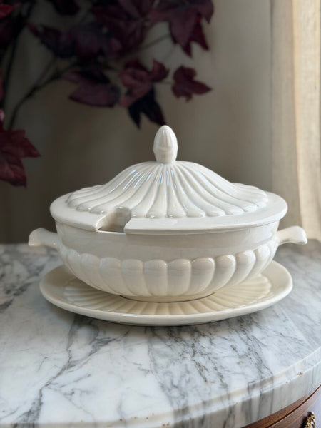 1007 Vintage 3pc ceramic soup tureen
