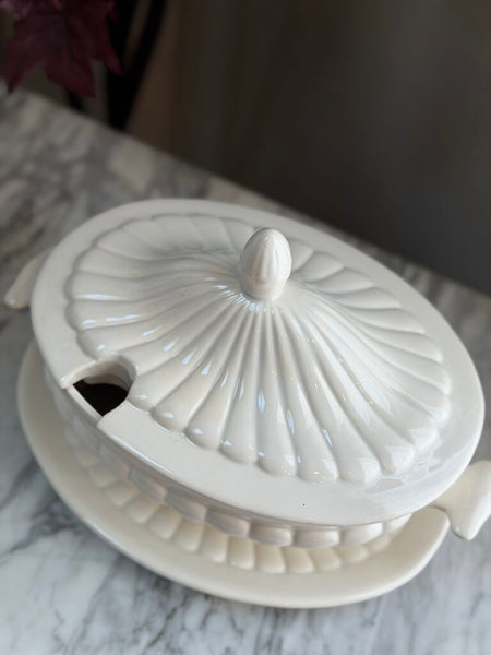 1007 Vintage 3pc ceramic soup tureen