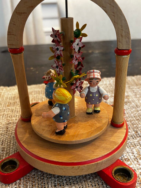 Erzgebirge Expertic Maypole, East German