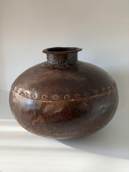 0010 Antique Metal Water Pot