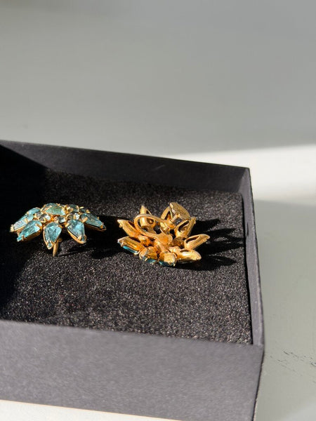 1255 Aqua Glass Stone Vintage Earrings