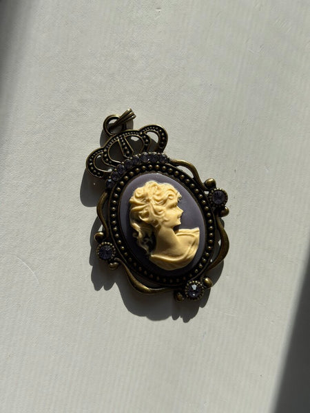 1259 Purple Cameo Pendent