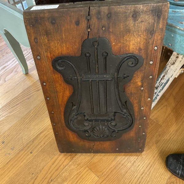 Musical Instrumental Mold 12x19