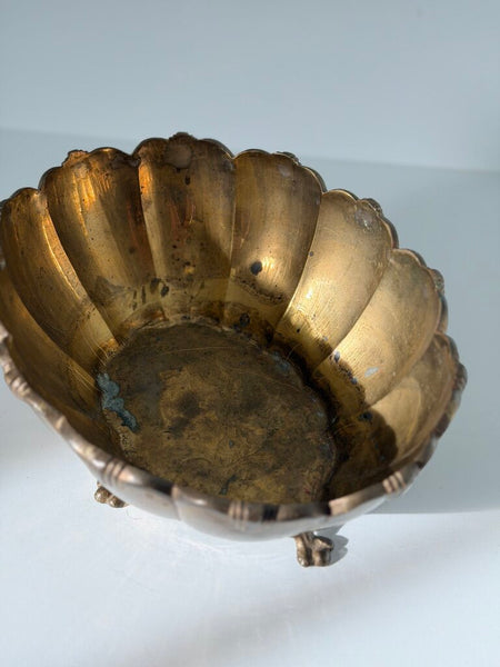 1125 brass scallop oval bowl w/ feet