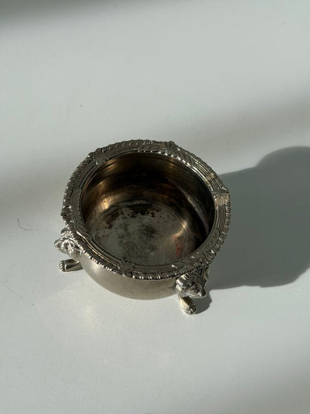 1266 Silver lion salt cellar w/ feet