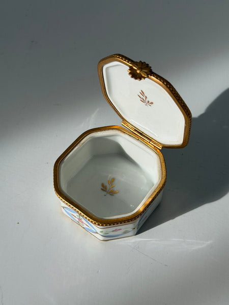 0555 Square Limoges France Hand Painted Pill Box
