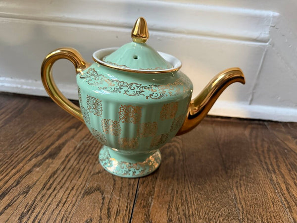 Gold and Green Tea Pot W2046
