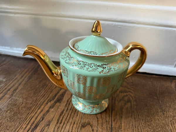 Gold and Green Tea Pot W2046