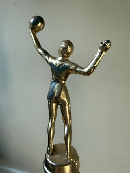 Gold Metal Female Volleyball Trophy Wine Stopper W1959