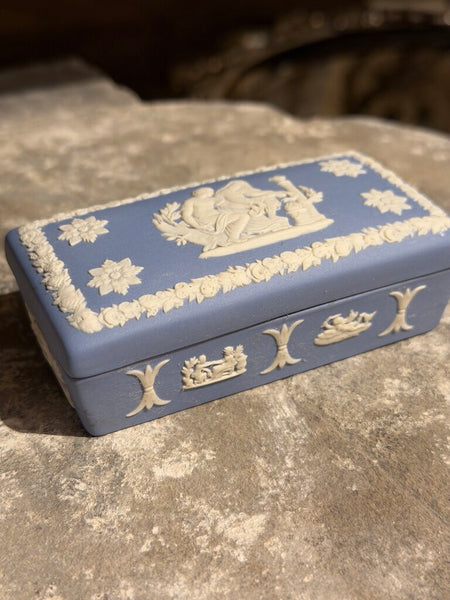 1285 Wedgewood England Blue Rectangle Box