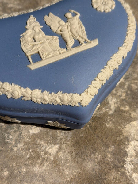 1286 Wedgewood England Blue Heart Box