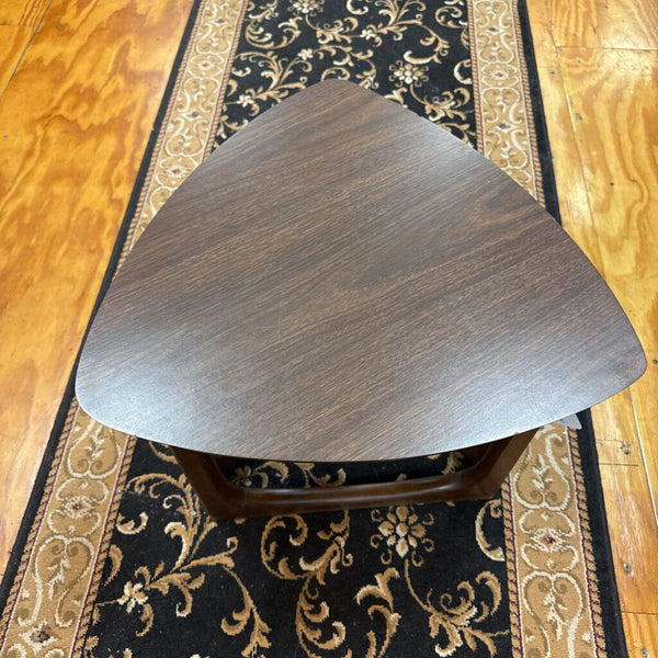 Guitar Pick Side Table W1022 PICK UP ONLY