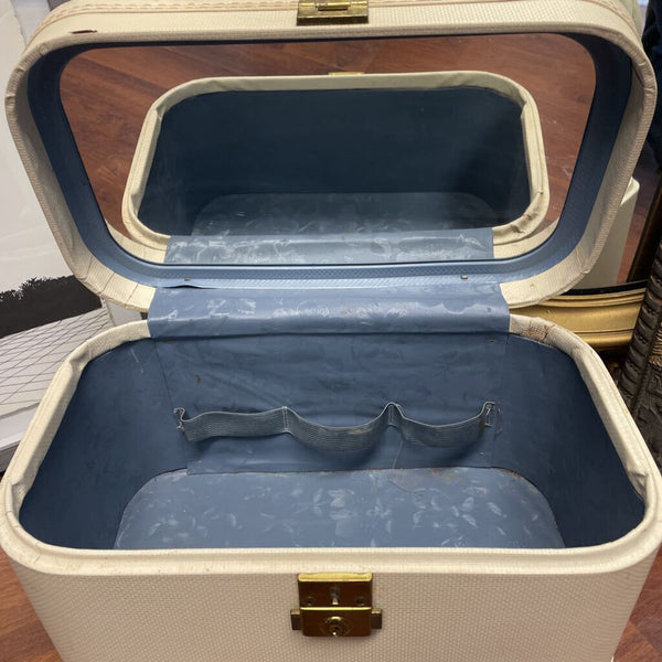 Moxie - Lady Baltimore Cream Train Case