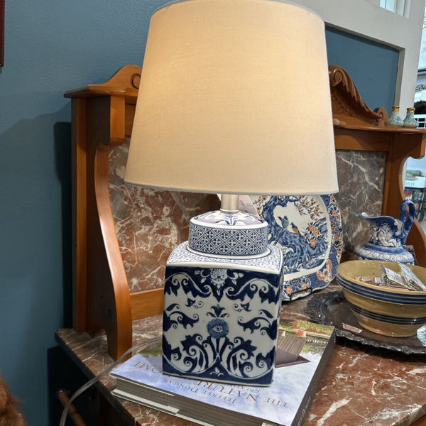 BLUE AND WHITE CHINOISERIE LAMP 19.5" tall