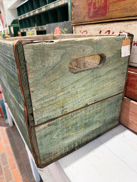 JFV ~ Vintage Springtime Beverage Crate