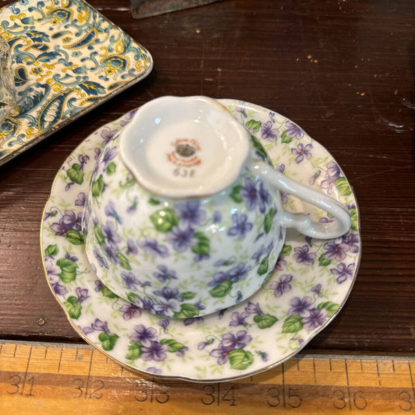Chintz lefton violets cup and saucer (each)
