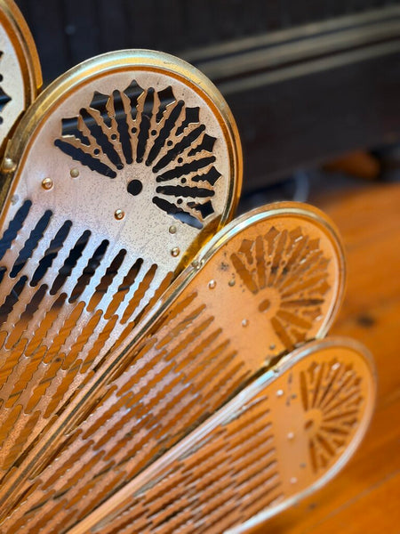 1451 collapsible fireplace screen